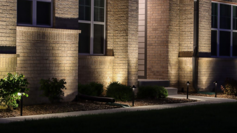 What’s the Difference Between Uplighting and Downlighting?